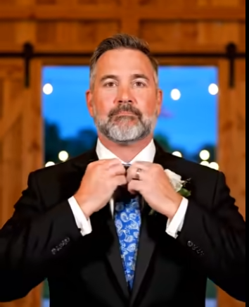 My stepdaughter ignored me at her wedding and chose her biological father to walk her down the aisle, but when it came time to pay all the expenses, I was already gone — after twenty years of always being the one who showed up, for the first time I stepped back and let her “real father” take care of the honeymoon, the rent, and the consequences she herself had chosen. A few days later, my phone lit up with panicked calls.